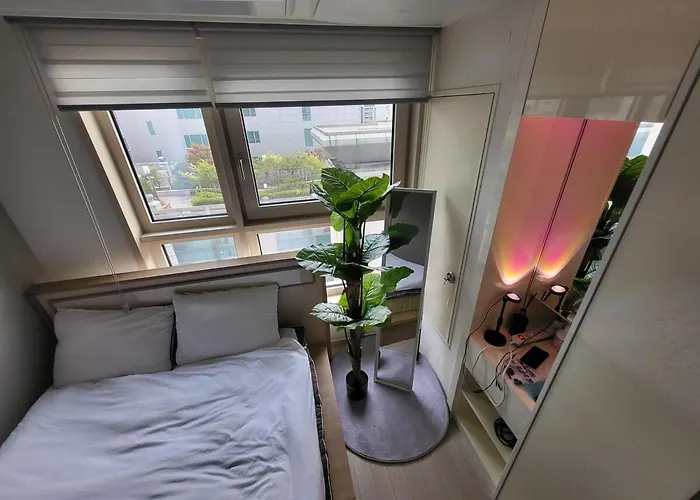 1-3507#sinnonhyeon High-rise View #garden View #gangnam Station Line 2, Sinbundang Line #sinnonhyeon Station Line 9 #hotel Bedding #new Building Apartment *
